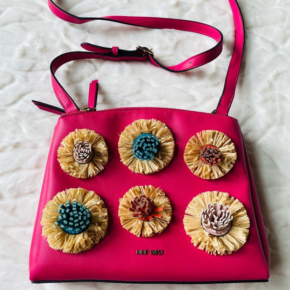 ADORABLE Nine West Leather Purse Brand New W/O Tag